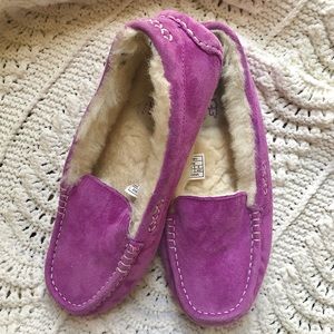 UGG Ansley Slippers in purple/pink - Size 8
